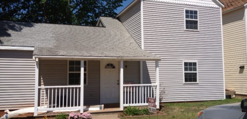 Dogwood Creek Duplexes: 3003 East Fourth